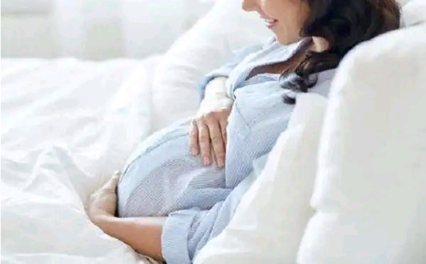 代妈2万起[广州的精因宝贝],胚胎反复停育到底怎么了?看美国试管婴儿如何应对